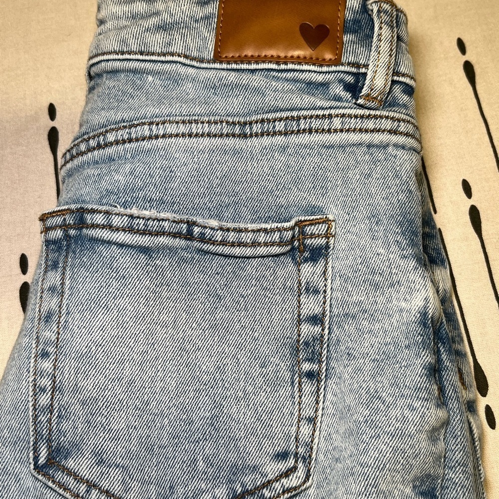 Joe Fresh X Jillian Harris High rise, straight jeans. Size 25. - Picture 2 of 11